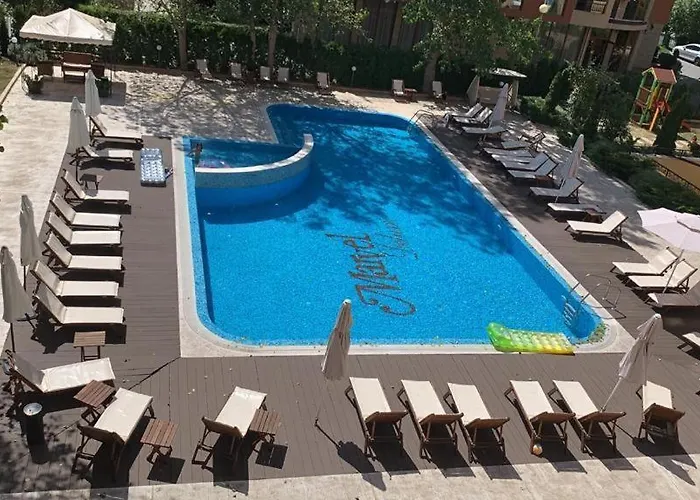 Marvel Deluxe Sunny Beach